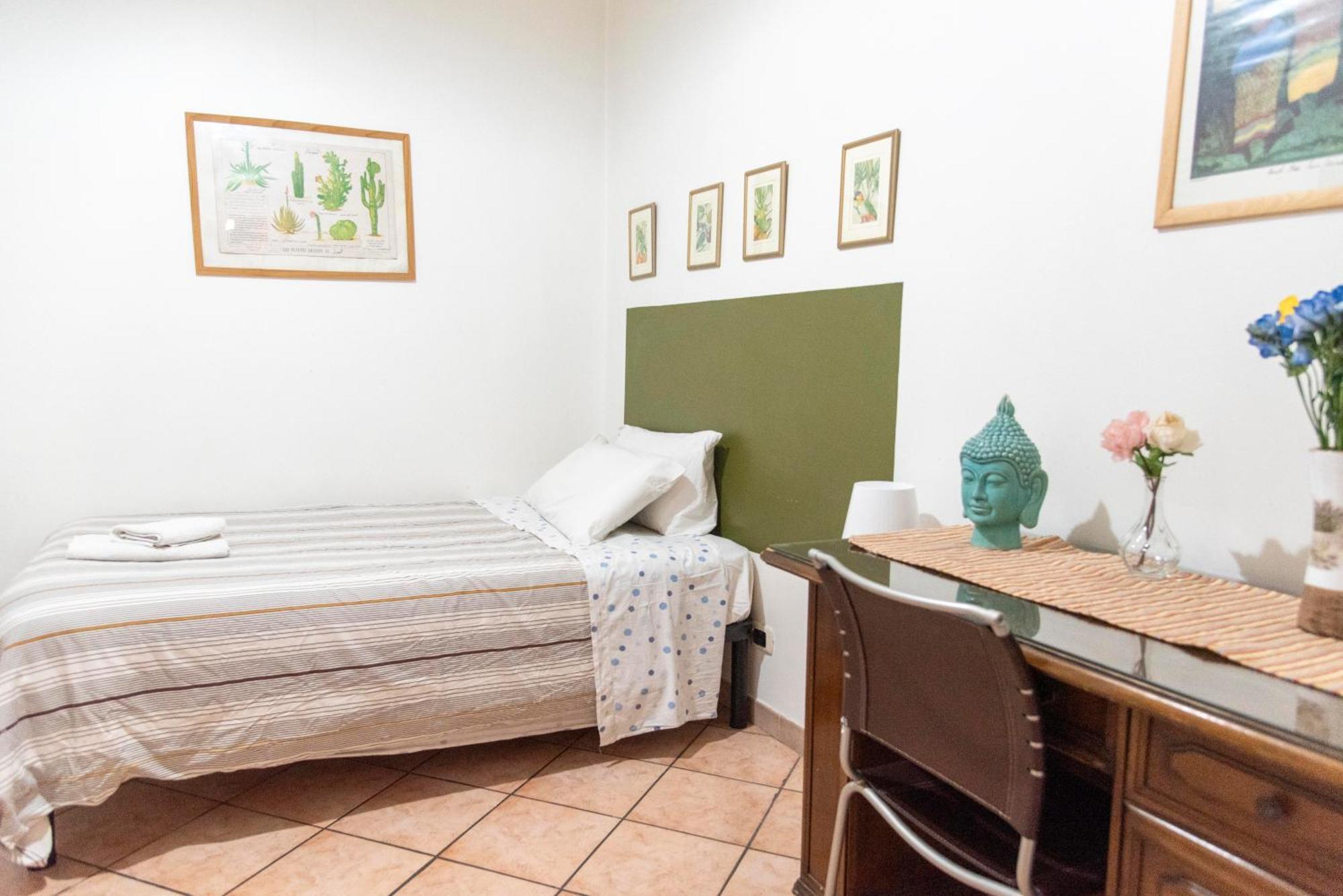 Fruitroom Rome
